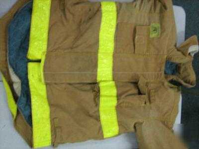 Morning pride set of bunker gear. great fire turnout.