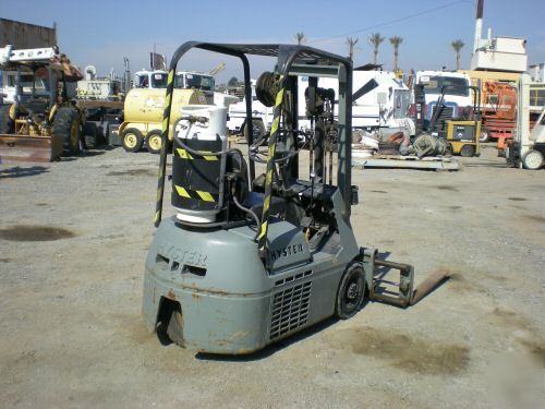 Hyster S20 three wheel forklift 2000 lb capacity