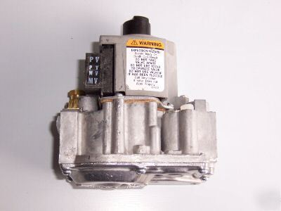 New honeywell VR8304H 4255 natural gas control valve