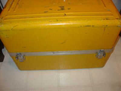 Ecs composties equipment airline hard shell transitcase