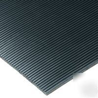 Wearwell heavy duty corrugated runner mat