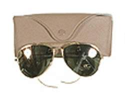 Aviator style pilots sunglasses