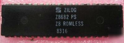 Z8682PS / Z8 romless, 8 bit microcomputer, zilog, 1 ea.