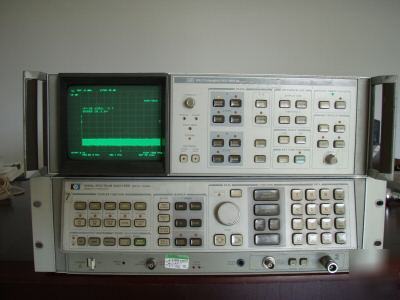Hp / agilent 8568A spectrum analyzer and display