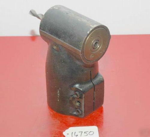 Bridgeport right angle head attachment