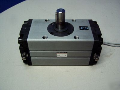 Smc rotary actuator m/n: CDRA1BS80-100C - used