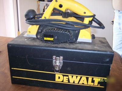 Dewalt DW680K heavy duty 7 amp 3-1/4-inch planer