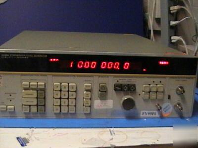 Agilent (hp) 3335A synthesized level generator