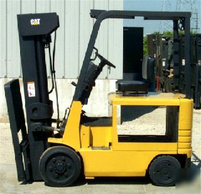 Caterpillar 2EC20 electric forklift