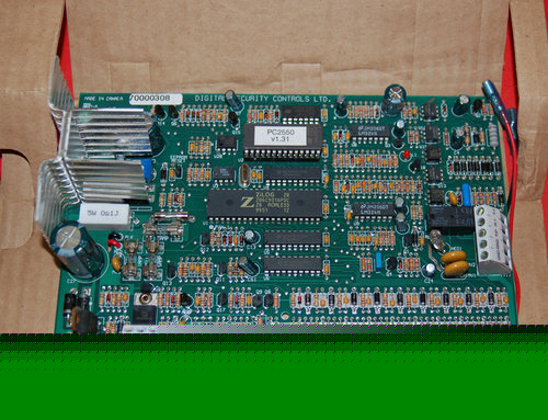Dsc PC2550 pcb 10 zone control panel board only 