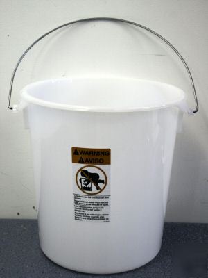 Rubbermaid (box of 6) 5 gallon buckets
