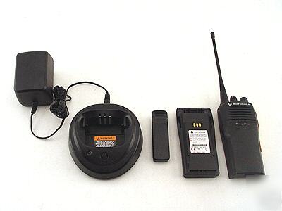 Used motorola CP200 uhf 16CH 4W radio + rapid charger