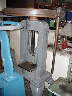 Waterbury farrel 20 ton cap. hand operated screw press