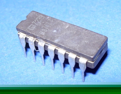 Linear UA747F fairchild vintage 14-pin ceramic dip 1972