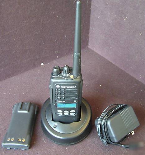 Motorola HT1250 lmt keypad 136-174 vhf **with extras**