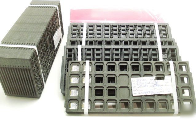 Lot of 15 lbs of various ics in carrying trays