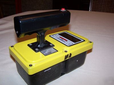 Victoreen 450-ion surveymeter /geiger counter