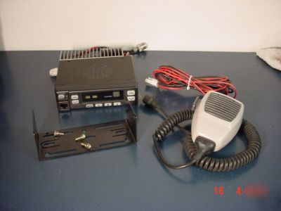 Kenwood vhf tk-762G, 8 ch, mobile package.nice