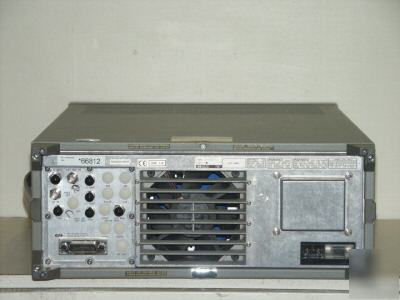 Hp 8664A signal generator 100 khz-3 ghz, +13 to -139DBM