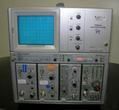 Tektronix 7704A oscilloscope w/ 7A29, 7A19, 7D14, 7B53A