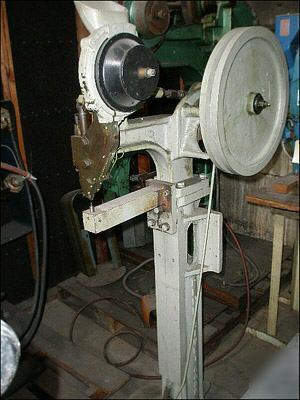 Penn operated riveter ~ capacity 1/8â€