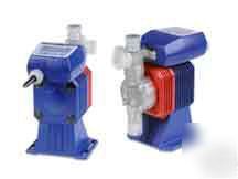 Iwaki EZC20D1-vc metering pump 2.0 gph 105