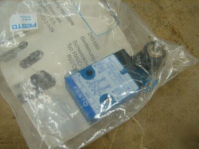 New festo pneumatic limit switch 4937 rw/0-3-1/8