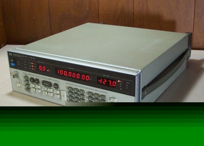 Hp 8656B 100 khz - 990 mhz signal generator