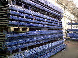 29 frames of pallet racking 6M high - 4595MM beams