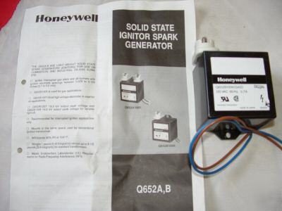New honeywell Q652B1006 120 vac, spark generator (gas) 