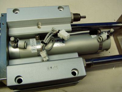 Smc pneumatic guide cylinder m/n: MGGLB40-150-C73