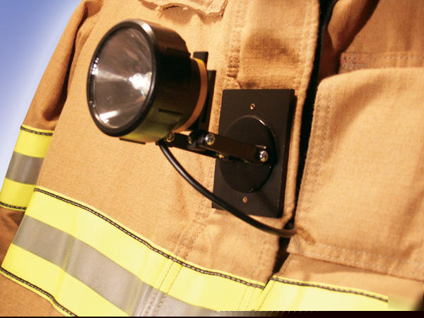Coatlite for structural fire fighters