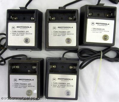 Lot motorola pager & battery charger pageboy radio