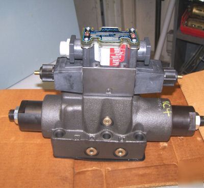 New parker columbia 350414 solenoid hydraulic valve 