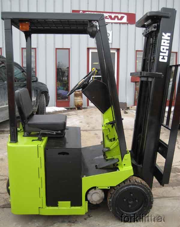 Clark electric 2000LB forklift lifttruck