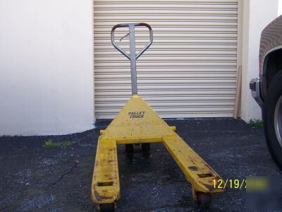 Pallet jack used 2500 kg 5500 lbs capacity