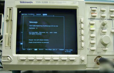 Tektronix tds 520B TDS520B digital scope, certified