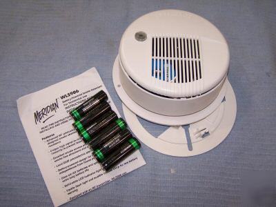 Lot of 2 wireless smoke detectors