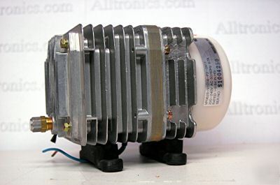 Medo vacuum pump 230VAC, model # VP0625-V1014-P2-0511