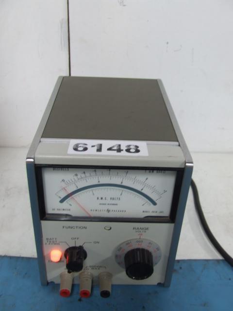 Hewlett packard hp 403B voltmeter