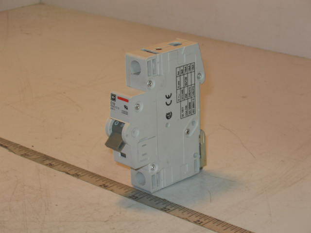 New cutler-hammer 10 amp circuit breaker WMS1C10