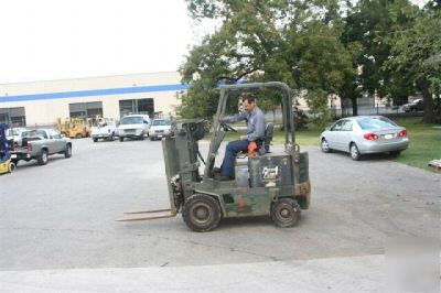 Forklift hyster 4000LB cap electric pneumatic tires