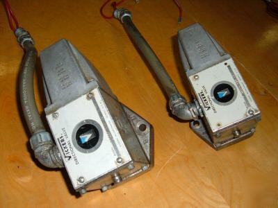2 vickers directional valve used. DG4S4 012A 41 250716