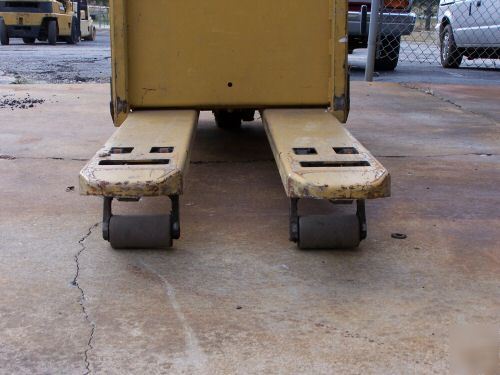 2002 caterpillar pallet jack 6,000 lb cap 24 volt