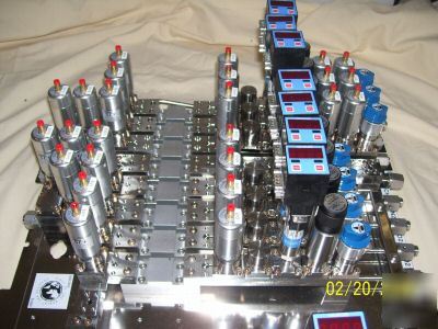 Applied materials 10 port gas manifold