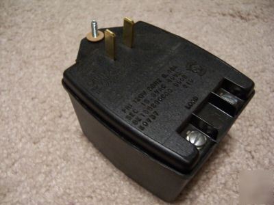 Bosch D1640 transformer rated at 16.5 vac, 40 va