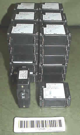 Heinemann JA1S-B3-aa-04-d-dv circuit breaker lot of 32