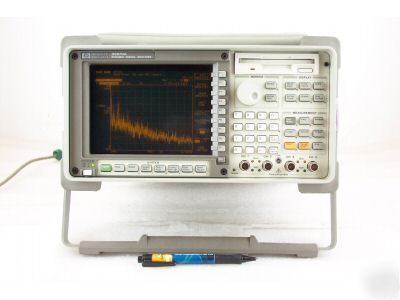 Hp 35670A signal analyzer loaded with options