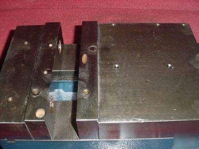 Kurt d-80 series milling machine vise, great condition