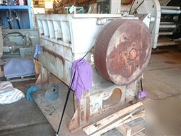 Used: polymer film grinder. has 3-knife rotor, 20